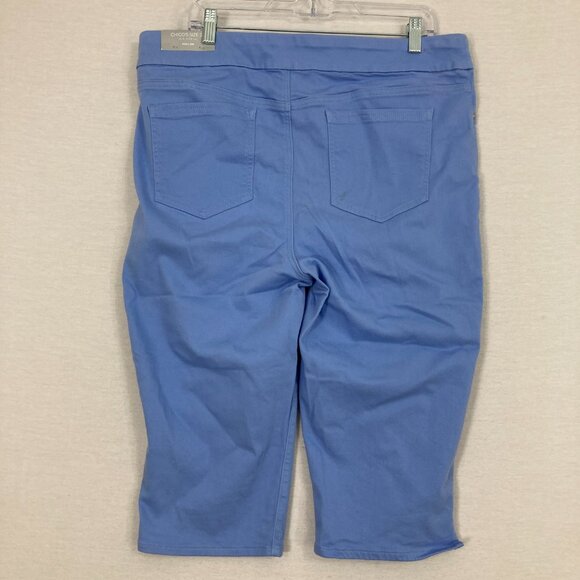 NWT Chico’s Pull-On Capri Pants Blue Size 14 Stretch Cotton Blend Casual - Picture 8 of 9